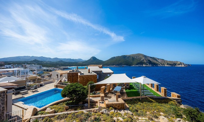 Cala Agulla Villa | Country House 'Can Eolo' with Sea View, Wi-Fi and Air Conditioning