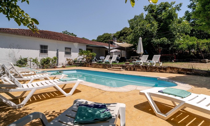 Cossourado Villa | Country House 'Casa Da Quinta' with Mountain View, Private Pool and Wi-Fi
