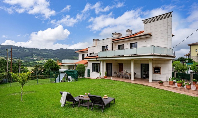 Tornon House | Country House 'Casa La Manzana' with Mountain View, Private Terrace and Wi-Fi