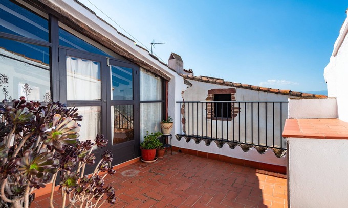 Vilafames House | Country House 'Casa Retiro Vilafames' with Mountain View, Private Terrace and Air Conditioning
