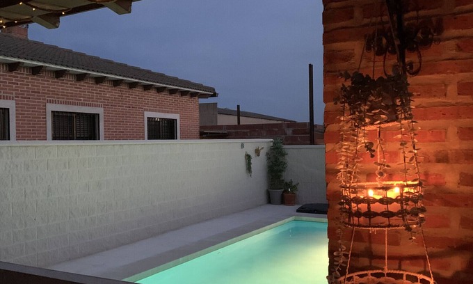 Alaejos House | Country House 'Casa Rural Alaejos' with Mountain View, Private Pool and Wi-Fi
