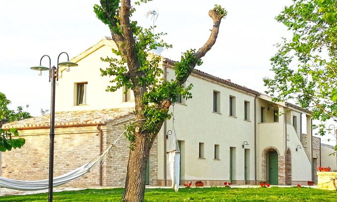 Loreto Bed & Breakfast | Country House Ceresa '1.5 km from the sea - AMARENA
