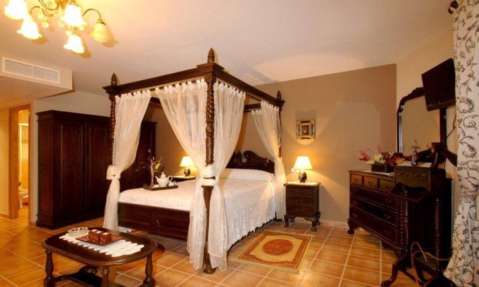 Maluenda House | Country House 'El Ático' with Wi-Fi and Air Conditioning