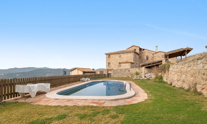 Olvan House | Country House 'El Baluard De Ferreres' with Mountain View, Shared Pool and Wi-Fi