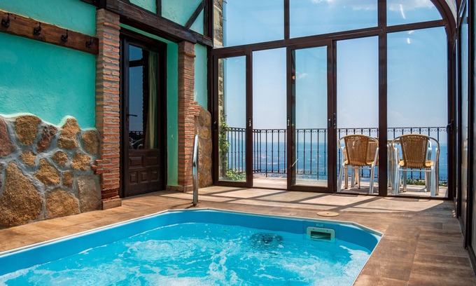 Pedro Bernardo House | Country House 'El Rincón Del Duende' with Mountain View, Wi-Fi and Air Conditioning