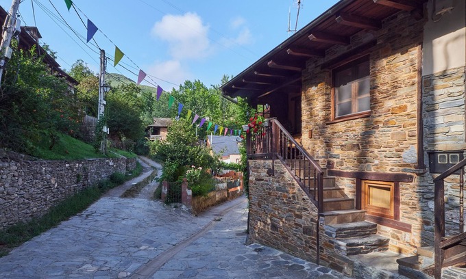 Rimor House | Country House 'El Pajariel II' with Mountain View and Barbecue with Recreational Area