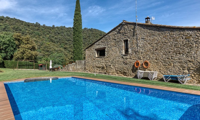 Merlant Cottage | Country House 'El Paller I De Can Soler' with Shared Pool, Shared Garden and Wi-Fi