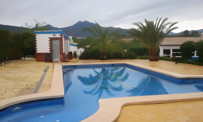Moratalla Villa | Country House 'El Serrano' with Mountain View, Wi-Fi and Air Conditioning
