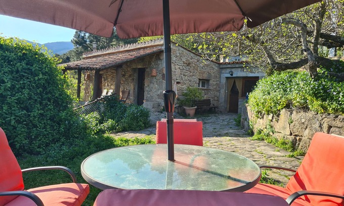 Piedralaves Villa | Country House 'El Valle' with Mountain Views, Private Pool and Wi-Fi