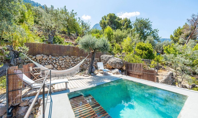 Biniaraix Villa | Country House "Els Abats" with Garden & Wi-Fi