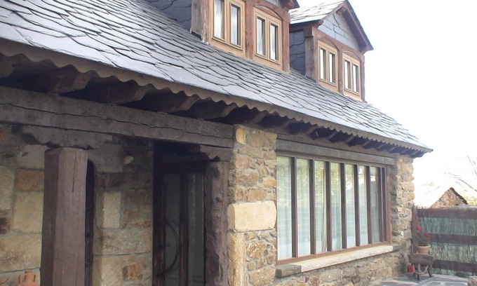 Rozas House | Country House 'Cuarto De La Oracion' with Mountain Views, Private Garden and Wi-Fi
