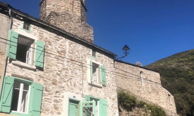 Miraval-Cabardes House | Country house in the heart of the black mountain in Cathar Country.