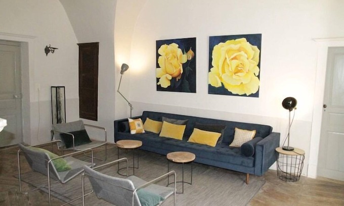 Cenevieres Villa | Country House in Cénevières by River Lot