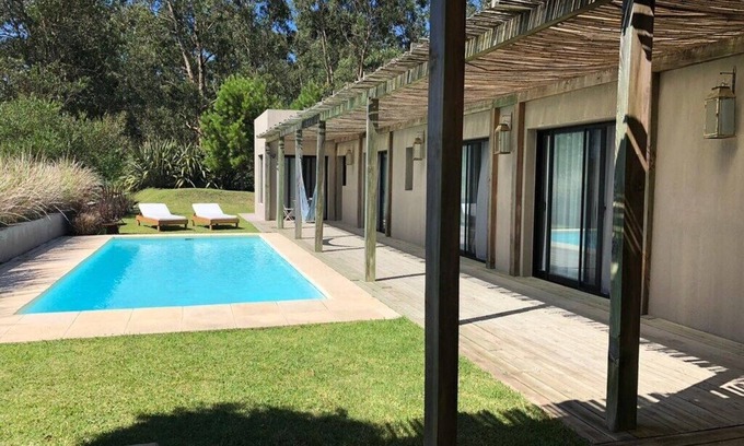 San Vicente House | Country house in gated community facing the sea