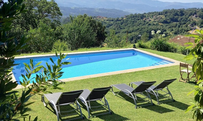 A Caniza House | Country House in idyllic location with private pool
