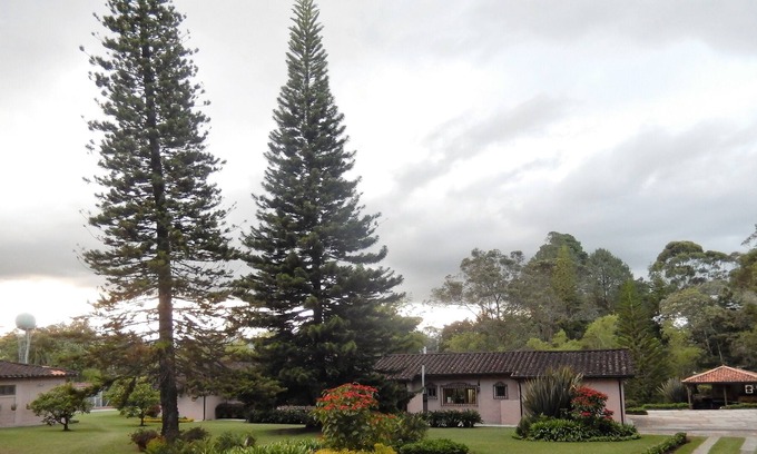 Llanogrande House | COUNTRY HOUSE IN LLANO GRANDE