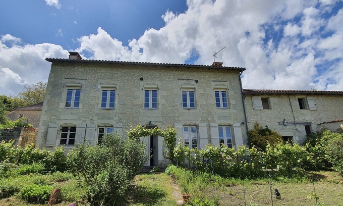 Lisle Cottage | Country house in the heart of nature