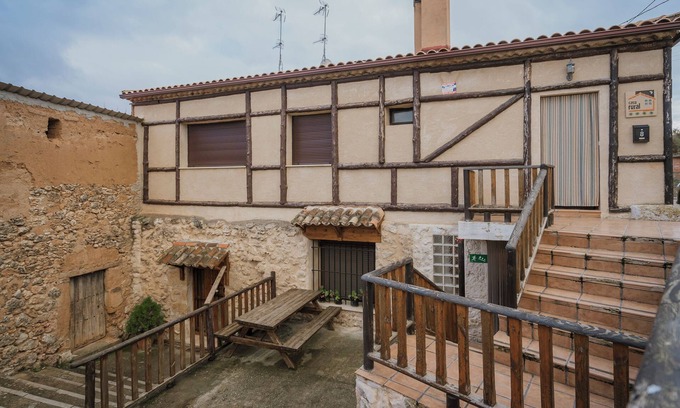 Curiel House | Country House 'Las Tercias De Curiel' with Mountain View and Wi-Fi