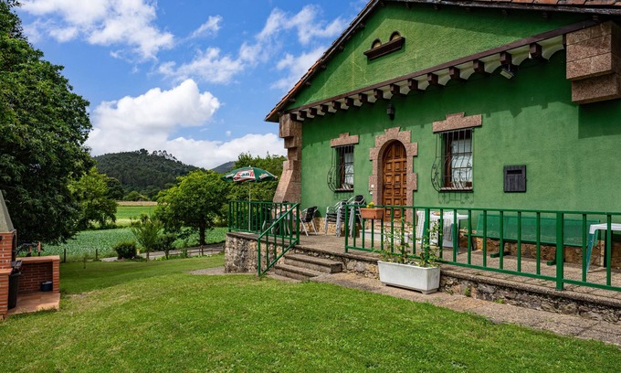 Premio House | Country House 'La Escuela De Premio' with Shared Terrace, Private Garden and Wi-Fi