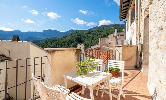 Pauls House | Country House 'La Germandat' with Mountain View and Private Terrace
