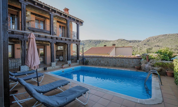Riofrio House | Country House 'Las Eras De Riofrio' with Mountain View, Private Pool and Wi-Fi