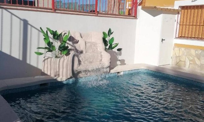 Mazuza Villa | Country House 'Los Ferreles 7 Dormitorios' with Mountain View, Shared Pool and Wi-Fi