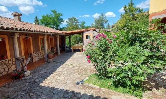 Penacaballera House | Country House 'Mansió De La Plata' with Mountain View, Private Pool and Wi-Fi