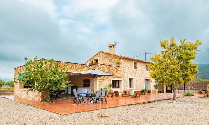 Vall d'Alba House | Country House 'Mas de Morera' with Year-Round Pool Access