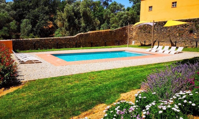 Garriguella Villa | Country House 'Mas Hortus' with Sea View, Private Pool and Wi-Fi