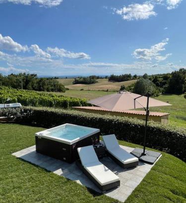 Quargnento Apartment | Country House Mimosa - Relax in jacuzzi tra i vigneti