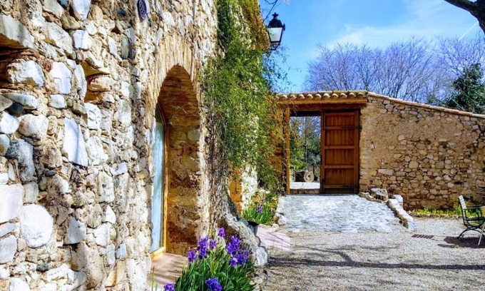 Montblanc House | Country House 'Miramar' with Mountain View, Shared Pool and Wi-Fi