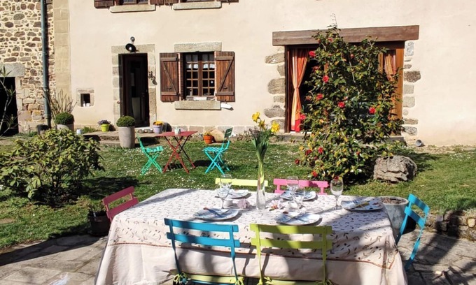 Blessac House | Country house near Aubusson! Ideal for families.