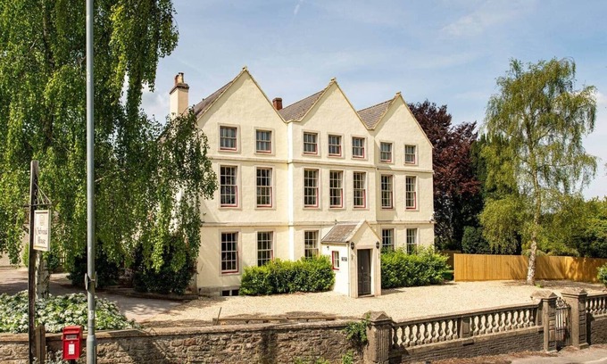 Chelwood House | Country House near Bath | Sleeps 20