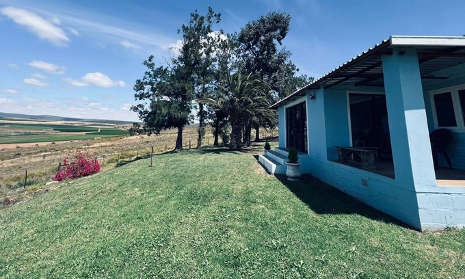 Bonnievale House | Country house on a fruit farm with incredible views