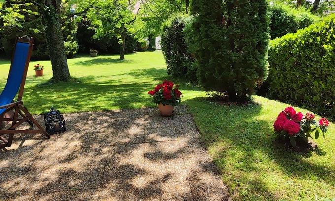 Reignier-Esery House | Country house, quiet and greenery, park 9000 M2 closed