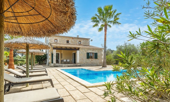 Algaida Villa | Country House 'Sa Cantera' with Mountain View, Wi-Fi and Air Conditioning