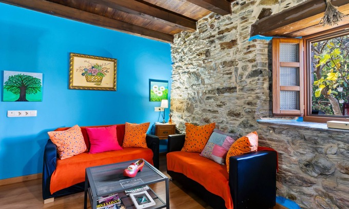 Vilaframil House | Country House 'Teixo' with Mountain Views, Private Terrace and Wi-Fi
