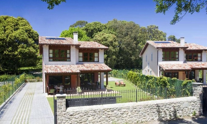 Poo House | Country House 'Tierra' with Private Terrace, Private Garden and Wi-Fi