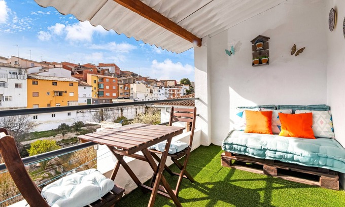 Bolbaite House | Country House 'Tío Salvador' with Lake View, Private Terrace and Wi-Fi