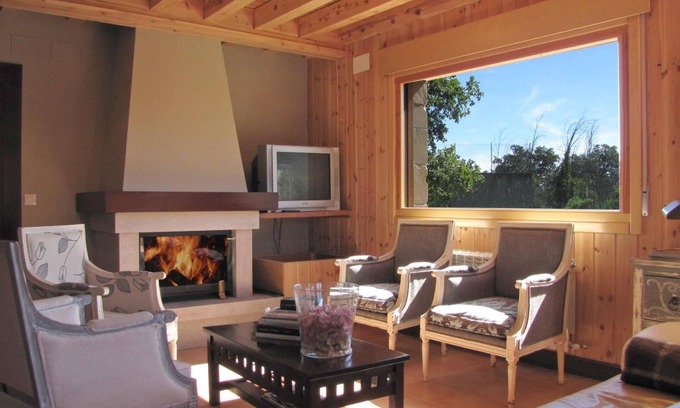 Ocenilla House | Country House 'Vivir En El Campo' with Mountain View and Private Garden