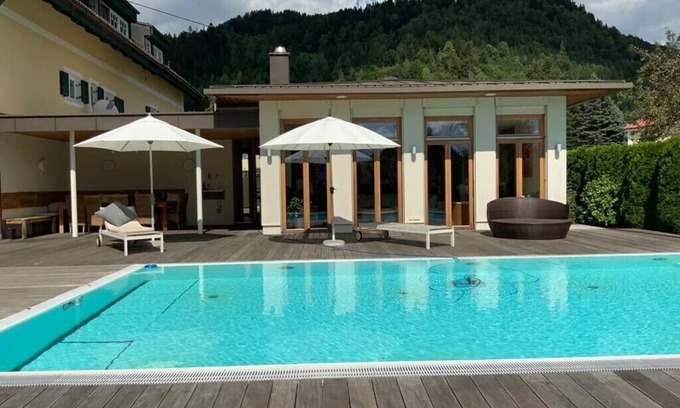 Haimburg House | Country house with beautiful garden, pool and leisure facilities for up to 12 guests