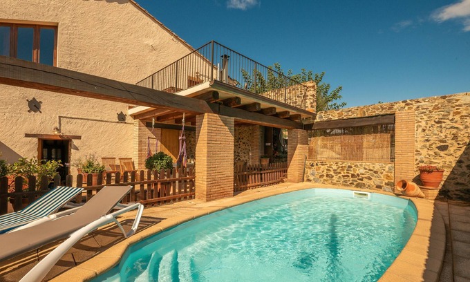 Garriguella Cottage | Country house with large garden and swimming pool 10 minutes from the beach