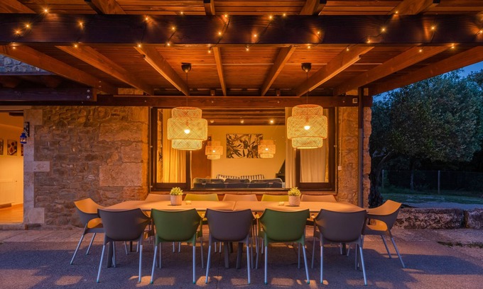 Camos Cottage | Country house with private pool and barbecue. 5 minutes from Banyoles