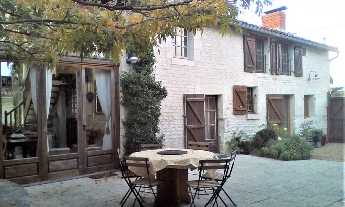 Derce Cottage | Country house with private indoor pool, dream garden near the Loire Vallylley
