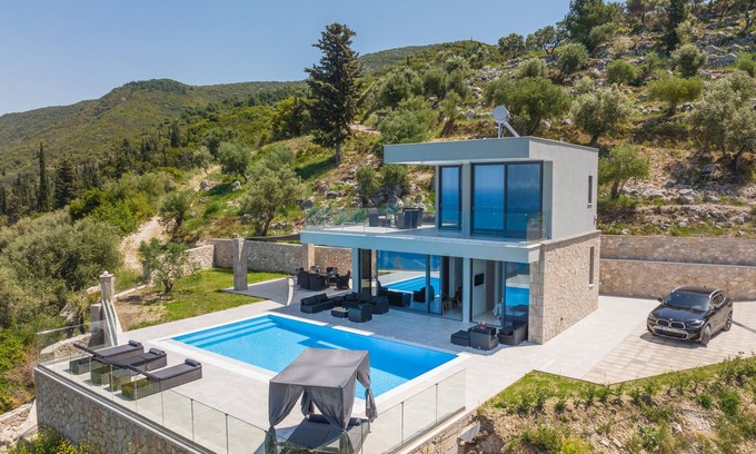 Agios Nikitas Villa | Country House "Zenvillas" with Private Pool & Wi-Fi