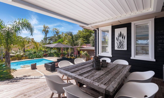 Warkworth House | Country Idyll House - Sandspit Holiday Home