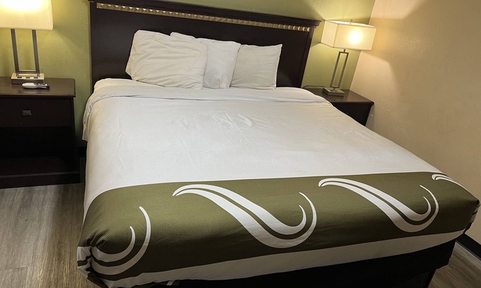 Giddings Hotel | Country Inn-Giddings