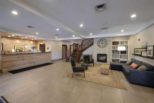 Queensbury Hotel | Country Inn & Suites by Radisson, Lake George Queensbury , NY