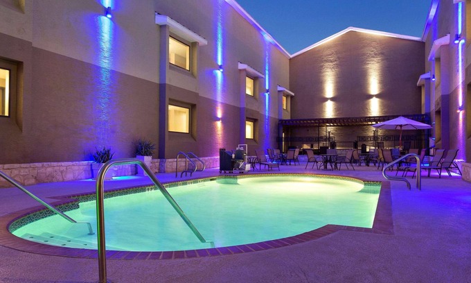 West San Antonio Hotel | Country Inn & Suites by Radisson, Lackland AFB (San Antonio), TX