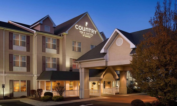 Pottsville Hotel | Country Inn & Suites by Radisson, Frackville (Pottsville), PA